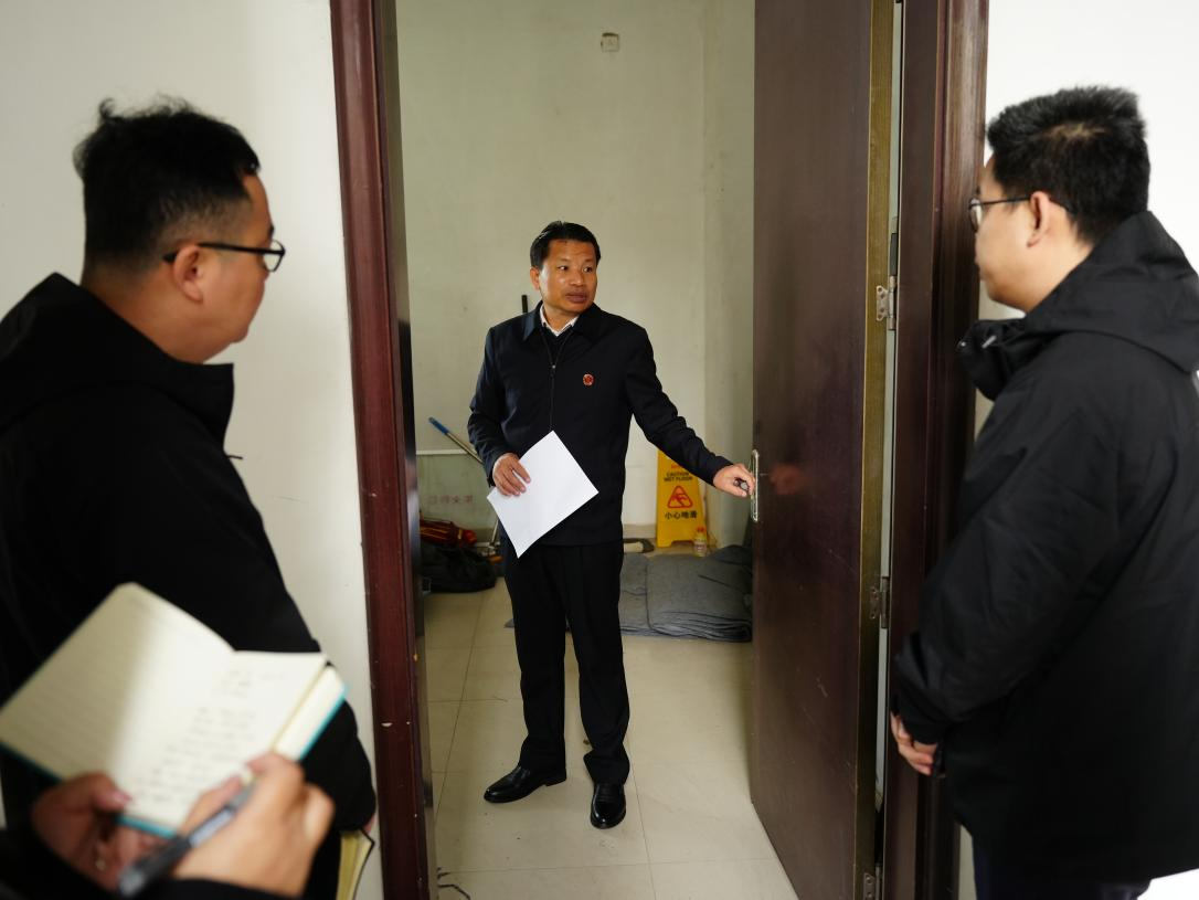 8EE19